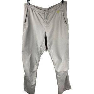 Nike Womens FitDry Pants M (8-10) Grey 227509-207.


Style: 227509-207